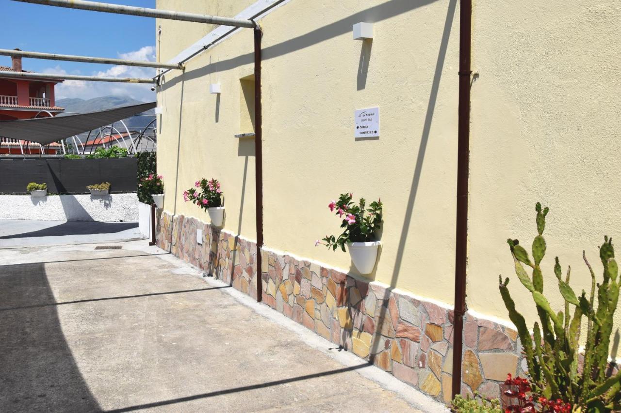 B&B Il Tirreno Cipollina Eksteriør billede